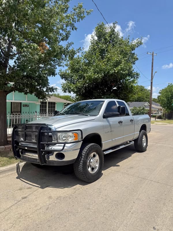 2004 Dodge Ram 2500 Crew Cab - SLT Pickup 4D 6 1\/3 ft