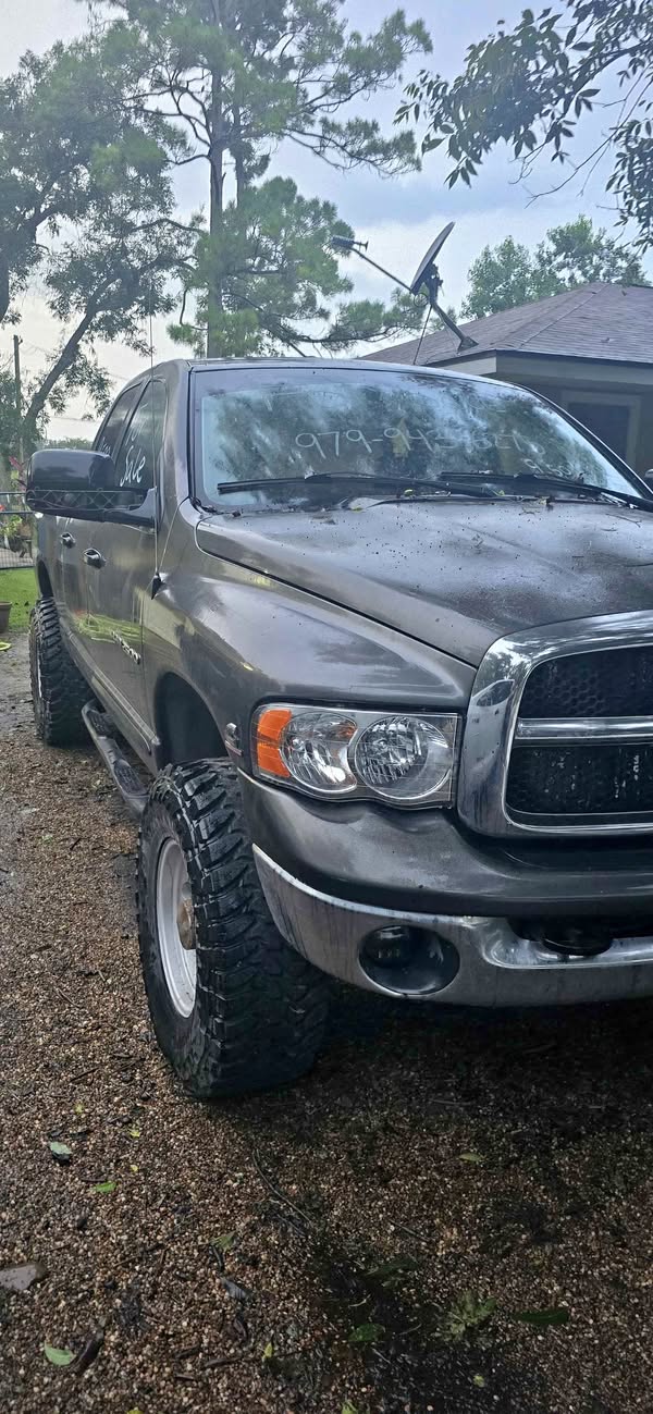 2003 Dodge Ram 2500 Crew Cab - SLT Pickup 4D 6 1\/3 ft