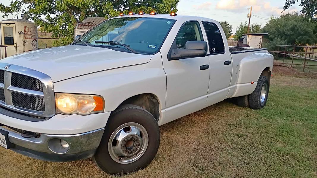 2003 Dodge Ram 3500 Crew Cab - SLT Pickup 4D 8 ft
