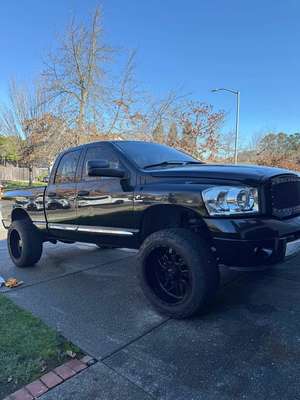 2007 Dodge Ram 2500 Crew Cab - laramie
