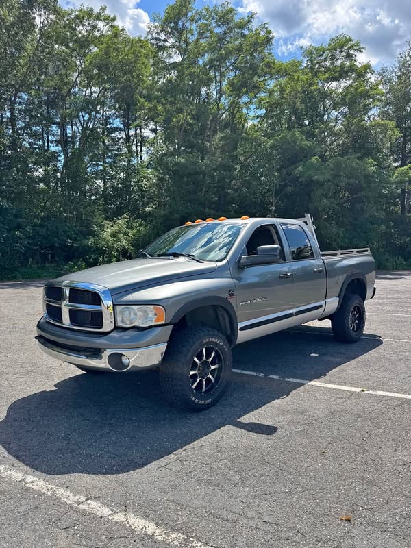 2004 Dodge Ram 2500 Crew Cab - SLT Pickup 4D 6 1\/3 ft