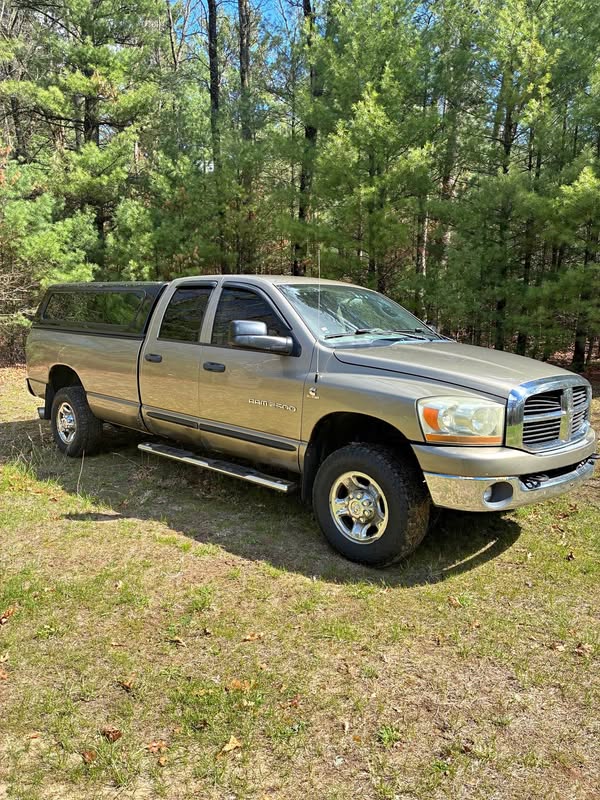 2006 Dodge Ram 2500 Crew Cab - SLT Pickup 4D 8 ft