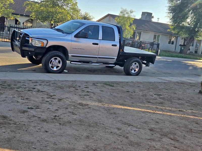 2005 Dodge Ram 2500 Crew Cab - SLT Pickup 4D 6 1\/3 ft