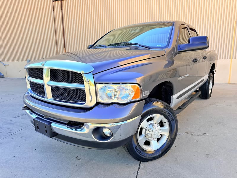 2004 Dodge Ram 2500 Quad Cab - SLT Pickup 4D 6 1\/4 ft
