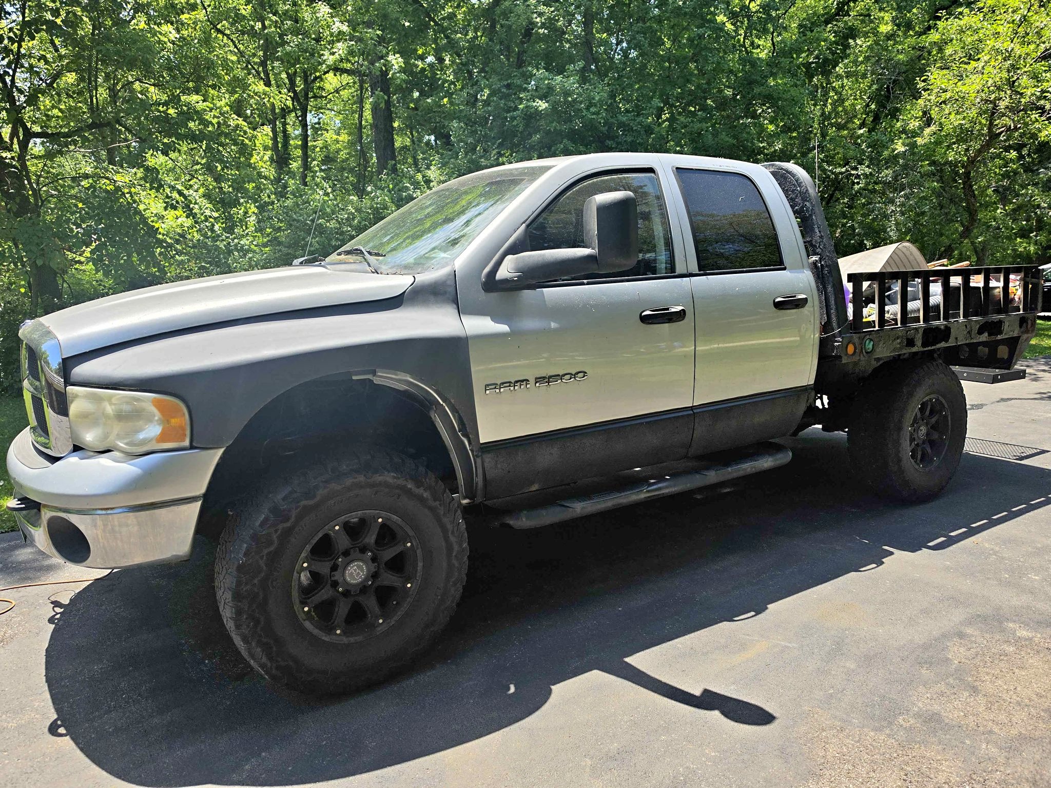 2004 Dodge Ram 2500 Crew Cab - SLT Pickup 4D 6 1\/3 ft