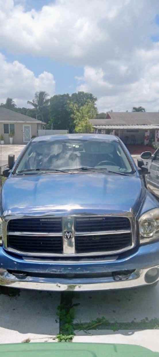 2006 Dodge Ram 2500 - Laramie Pickup 4D 6 1\/3 ft