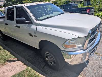 2010 Dodge Ram 2500 full size 4 door 8ft bed