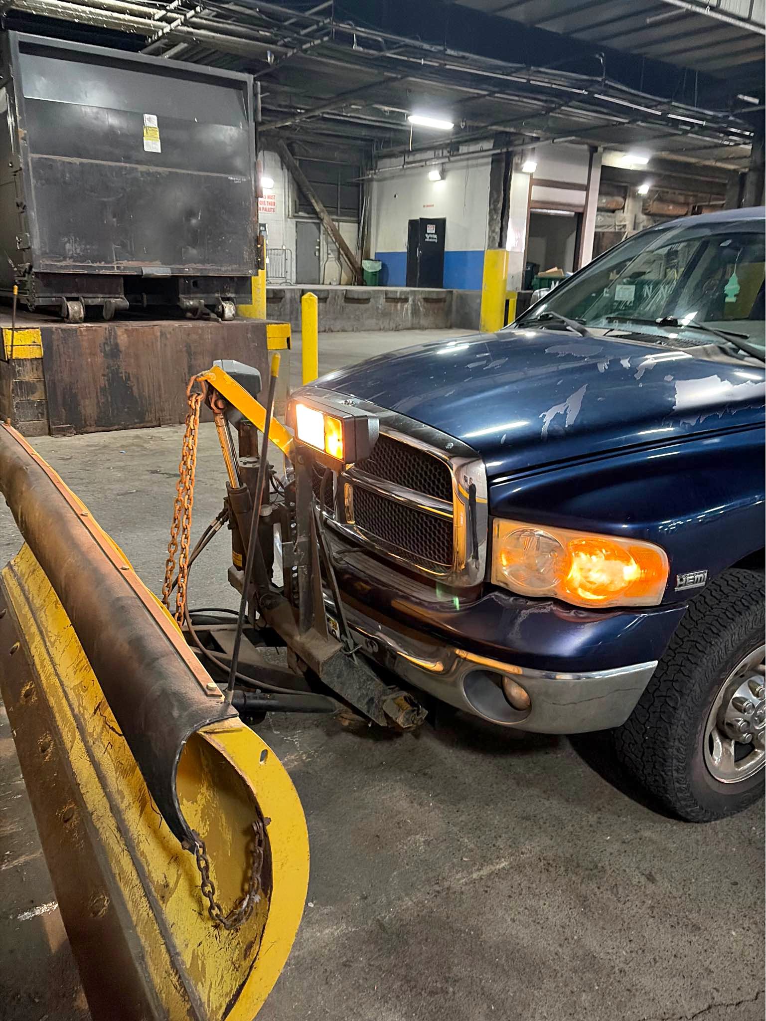 2003 Dodge Ram 2500 Crew Cab - SLT Pickup 4D 6 1\/3 ft