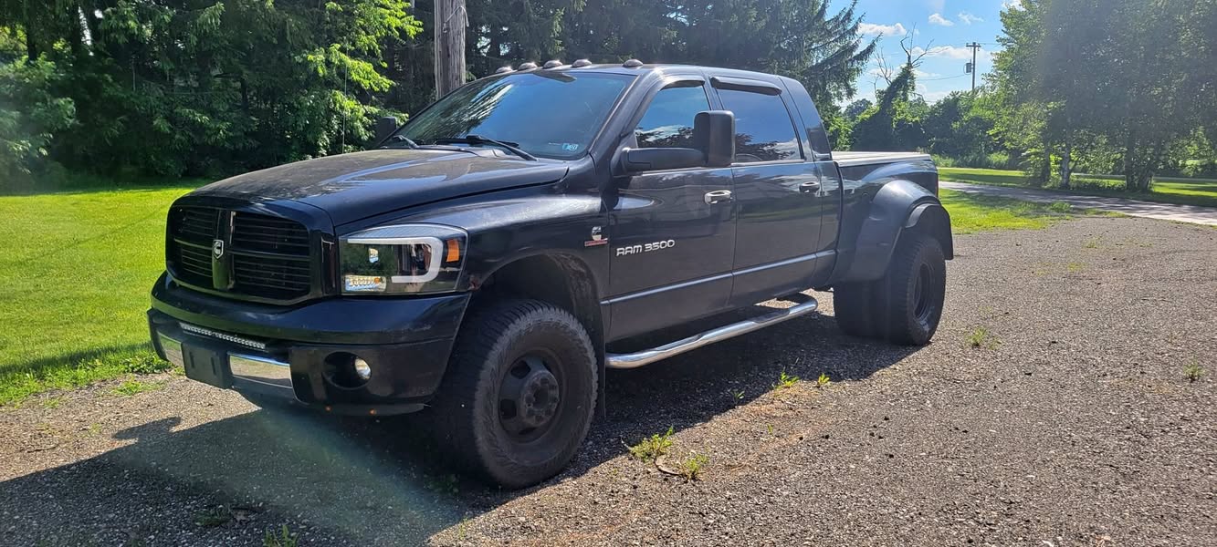 2006 Dodge Ram 3500 Laramie Megacab 4x4 DRW