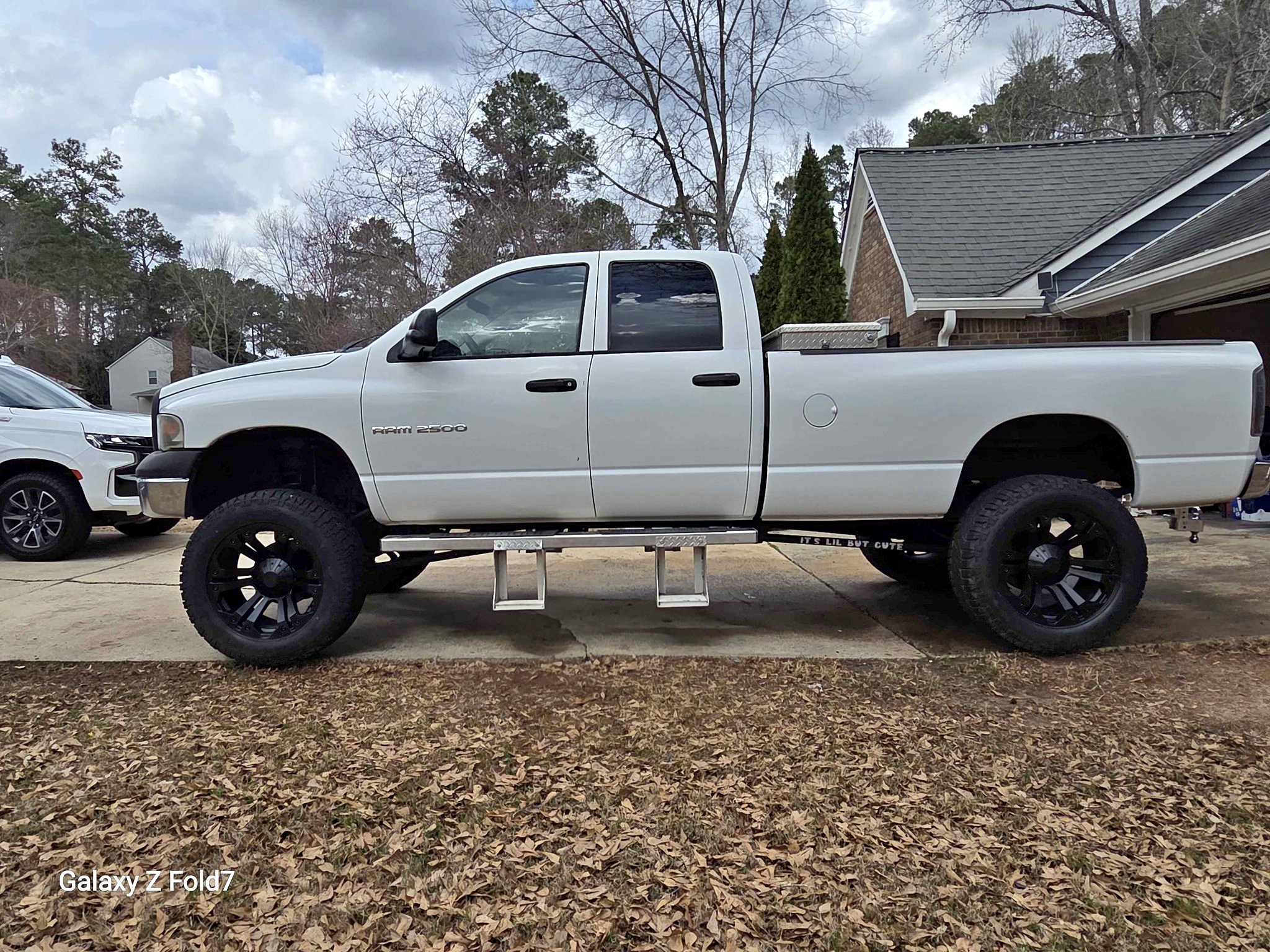 2004 Dodge Ram 2500 Quad Cab - SXT Pickup 4D 8 ft