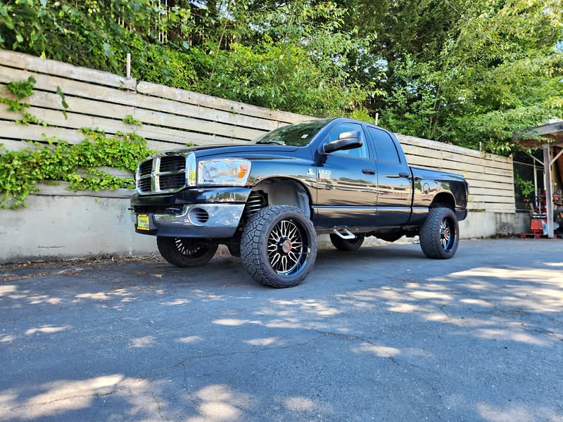 2007 Dodge Ram 2500 SLT Pickup 4D 6 1\/4 ft