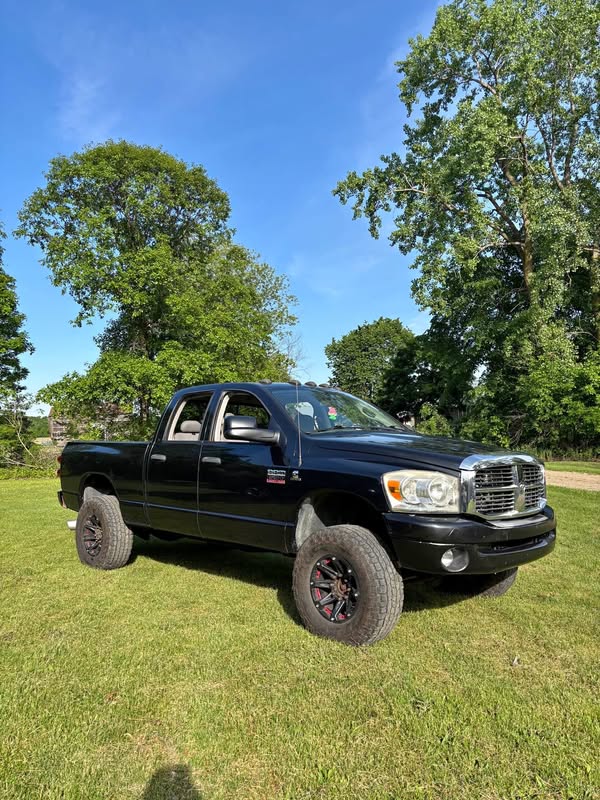 2008 Dodge Ram 2500 Quad Cab - SLT Pickup 4D 6 1\/4 ft
