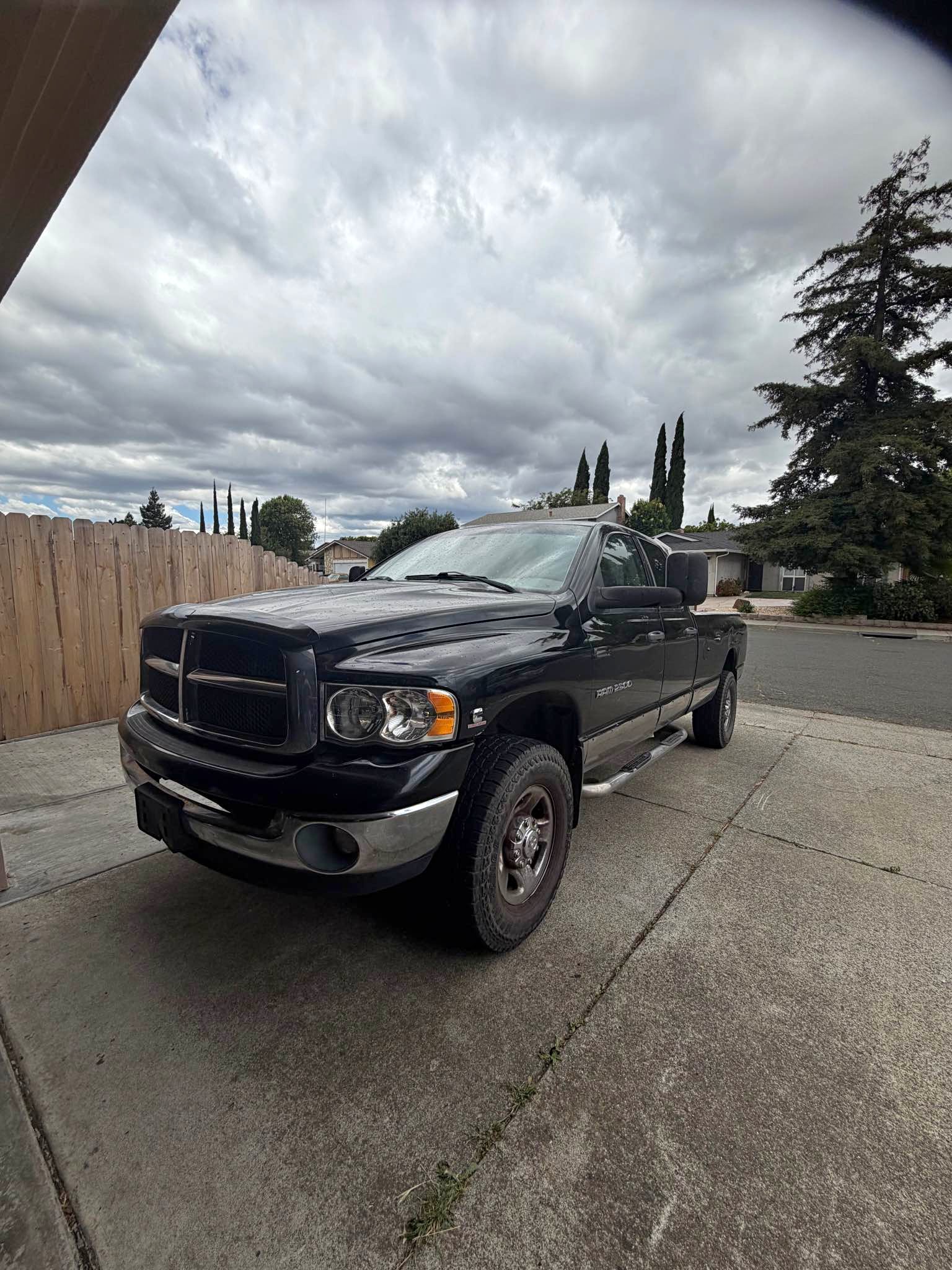 2003 Dodge Ram 2500 Quad Cab - SLT Pickup 4D 8 ft