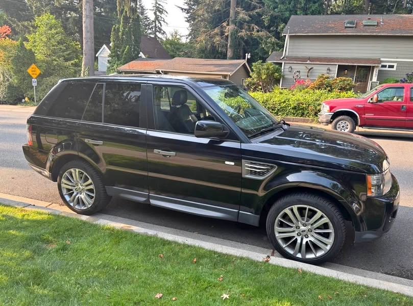 2011 Land Rover Range Rover Sport - HSE Lux Sport Utility 4D