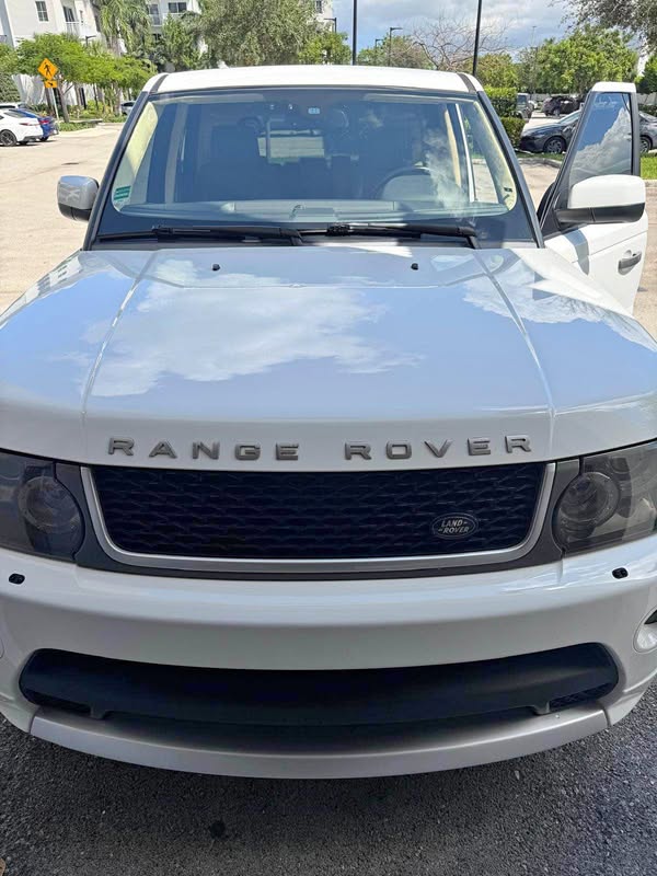 2011 Land Rover Range Rover Sport - GT Limited Edition Sport Utility 4D
