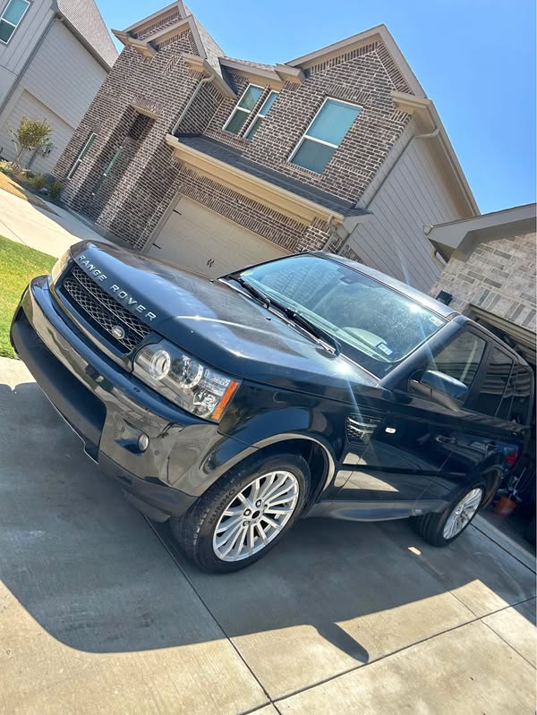 2013 Land Rover Range Rover Sport - SE Sport Utility 4D