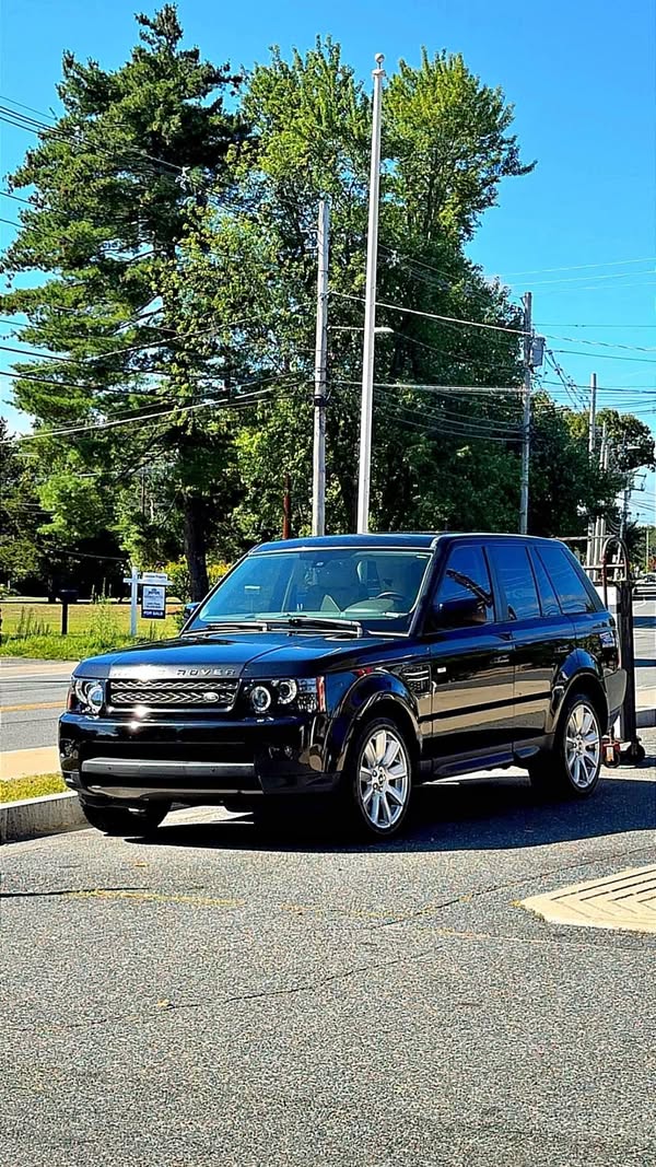 2013 Land Rover Range Rover Sport - HSE Sport Utility 4D