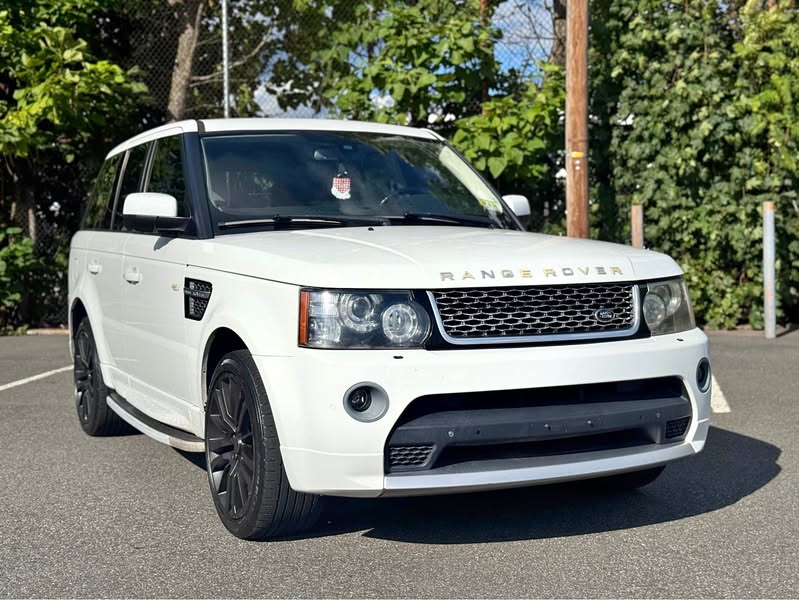 2013 Land Rover Range Rover Sport - HSE Lux Sport Utility 4D