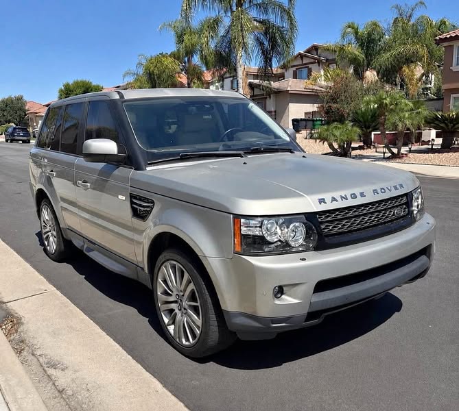2013 Land Rover Range Rover Sport - HSE Lux Sport Utility 4D
