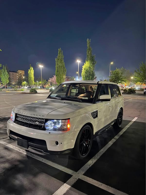 2013 Land Rover Range Rover Sport - Supercharged Sport Utility 4D