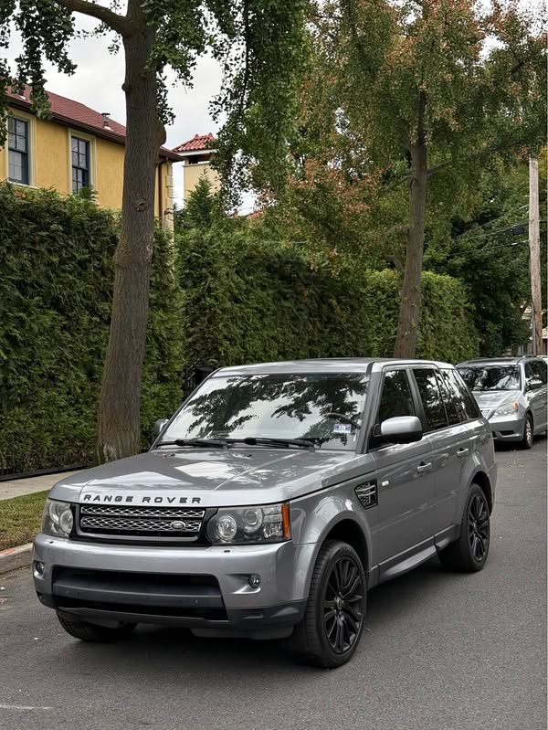 2013 Land Rover Range Rover Sport - HSE Lux Sport Utility 4D