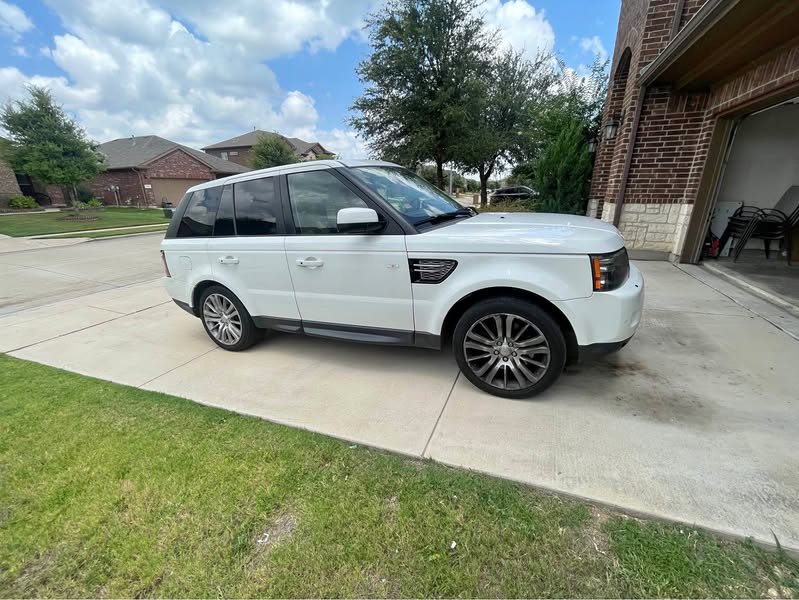 2013 Land Rover Range Rover Sport - HSE Lux Sport Utility 4D
