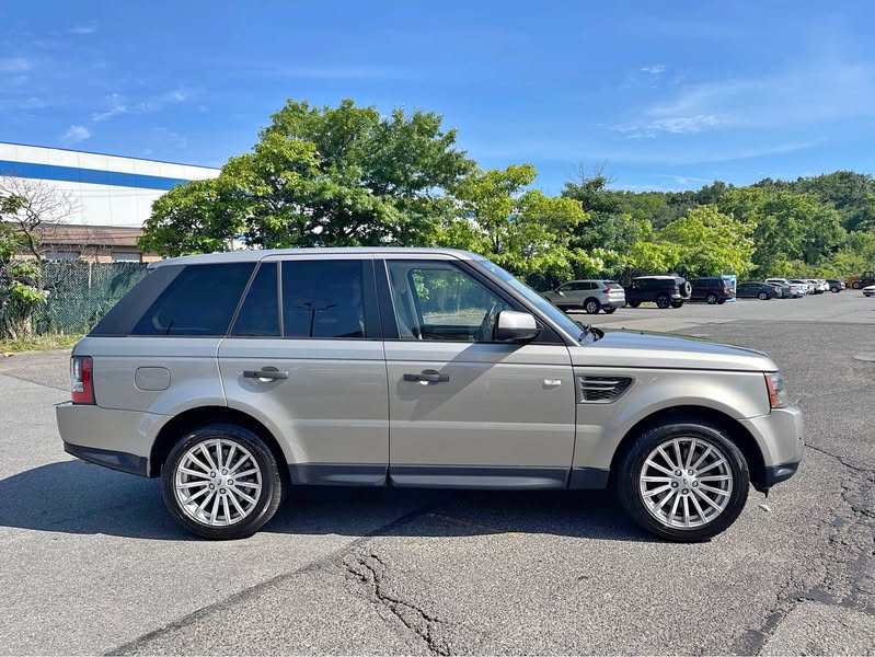 2010 Land Rover Range Rover Sport - HSE Lux Sport Utility 4D