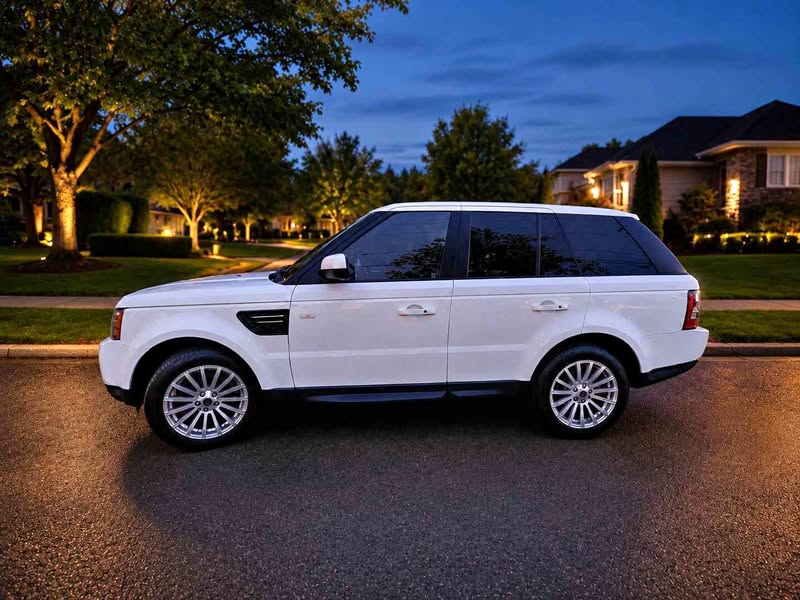 2013 Land Rover Range Rover Sport - HSE Sport Utility 4D
