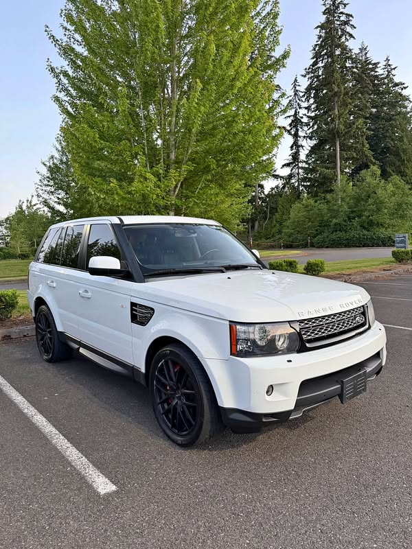 2013 Land Rover Range Rover Sport - Supercharged Sport Utility 4D