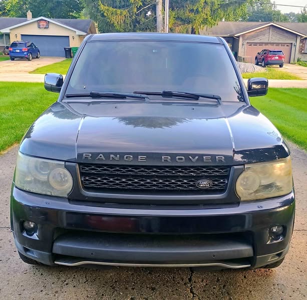 2011 Land Rover Range Rover Sport - Supercharged Sport Utility 4D