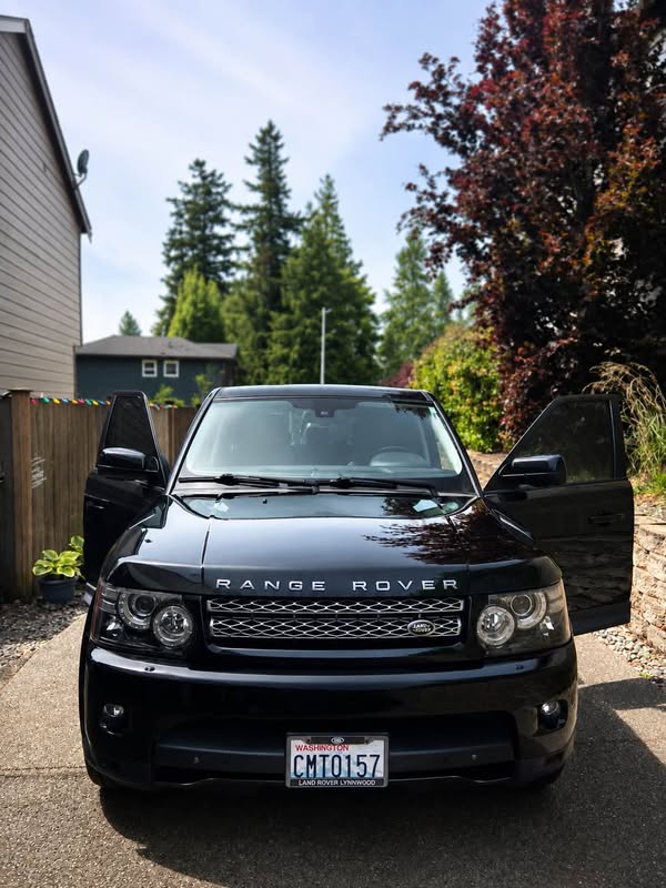 2013 Land Rover Range Rover Sport - HSE Lux Sport Utility 4D