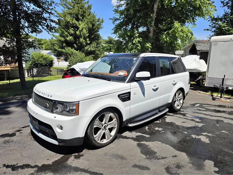 2013 Land Rover Range Rover Sport - HSE Lux Sport Utility 4D