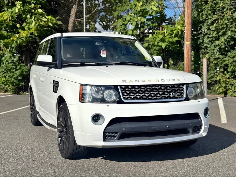 2013 Land Rover Range Rover Sport - HSE Lux Sport Utility 4D