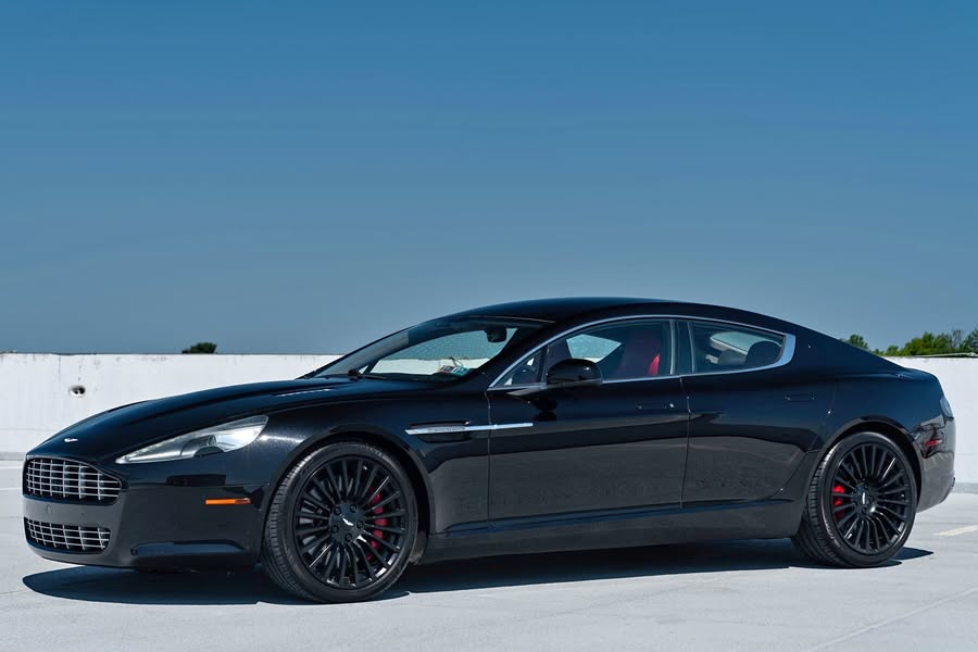 2011 Aston Martin Rapide V12