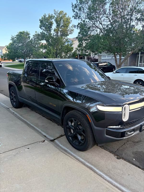 2024 Rivian R1T - Adventure Pickup 4D 4 1\/2 ft