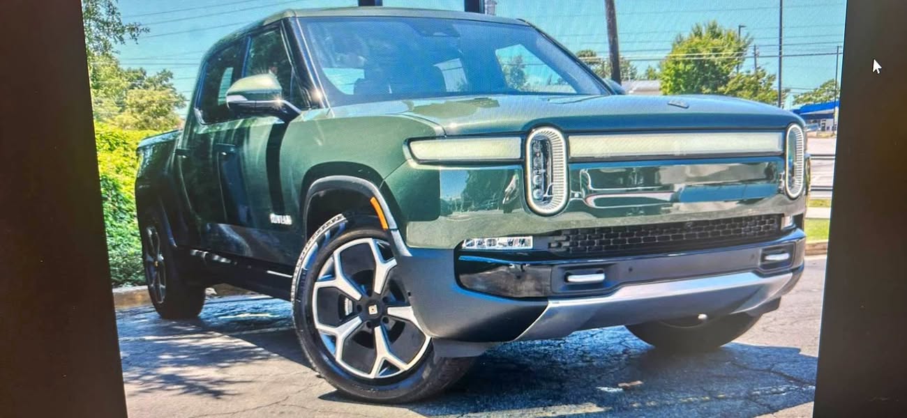 2024 Rivian R1T - Adventure Pickup 4D 4 1\/2 ft