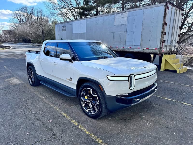 2022 Rivian r1t launch