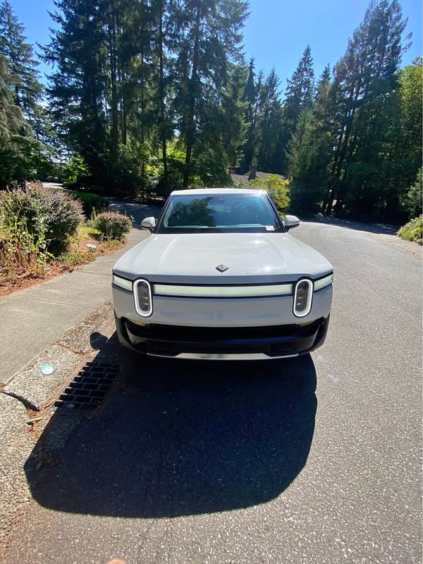2022 Rivian R1T - Adventure Pickup 4D 4 1\/2 ft