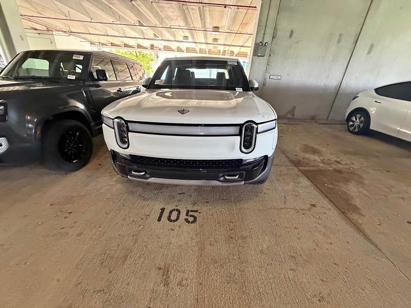 2023 Rivian R1T - Adventure Pickup 4D 4 1\/2 ft