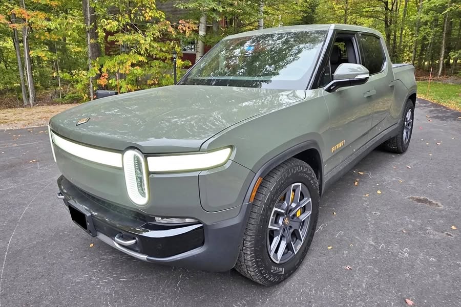 2022 Rivian R1T Launch Edition
