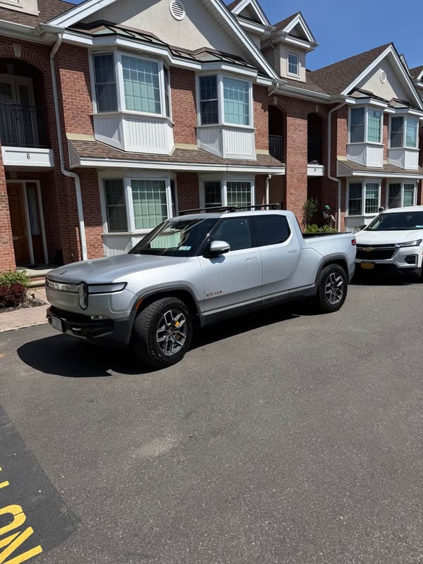 2022 Rivian R1T - Adventure Pickup 4D 4 1\/2 ft