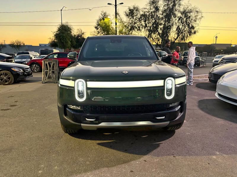 2022 Rivian R1T - Adventure Pickup 4D 4 1\/2 ft