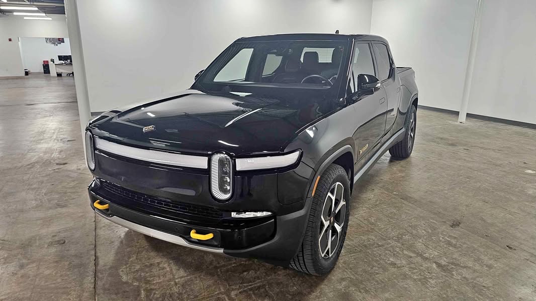 2022 Rivian R1T - Adventure Pickup 4D 4 1\/2 ft