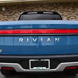 2022 Rivian r1t launch edition