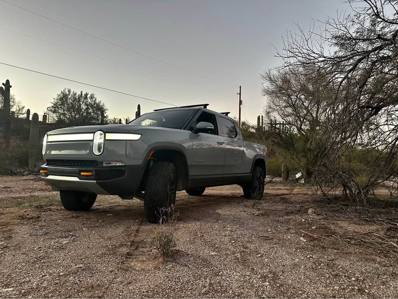 2023 Rivian R1T - Adventure Pickup 4D 4 1\/2 ft