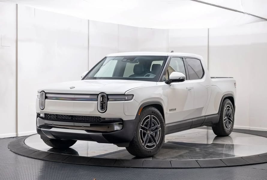 2025 Rivian R1T