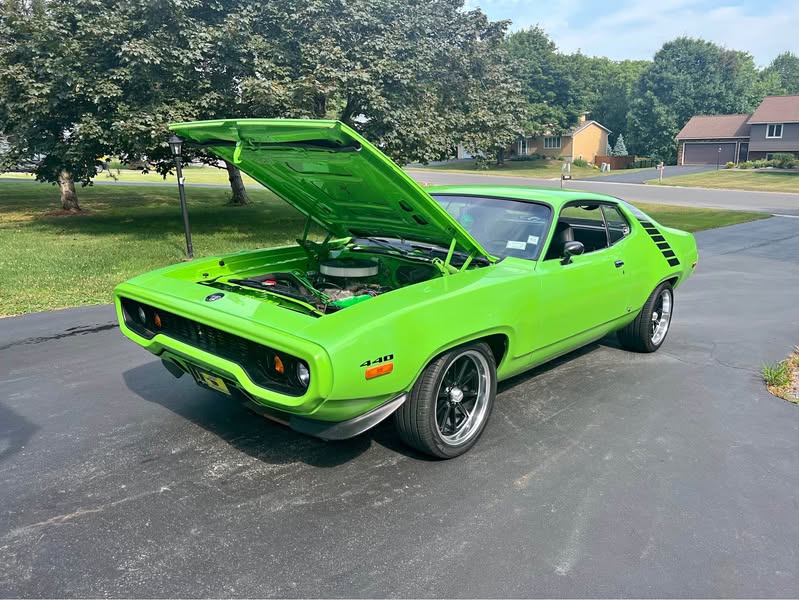 1972 Plymouth road runner (clone) satellite - Roadrunner
