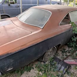1969 Plymouth Road Runner and crate Hemi