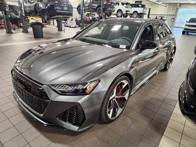 2025 Audi RS6 - Avant peformance Wagon 4D