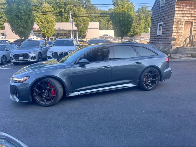 2025 Audi RS6 - Avant peformance Wagon 4D